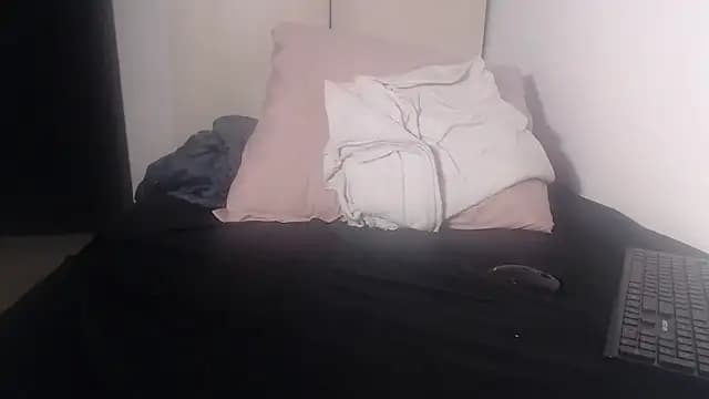 Lucia-boobs live cam