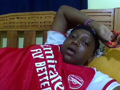Roseroca33 live cam