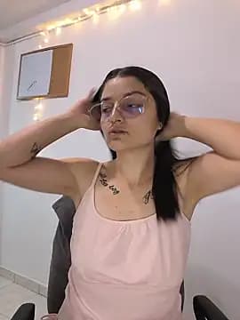 Coralinne__ live cam