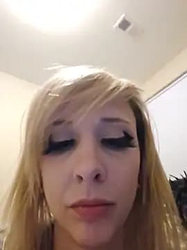 AmethystFoxx live cam
