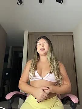 lunablossom_ live cam