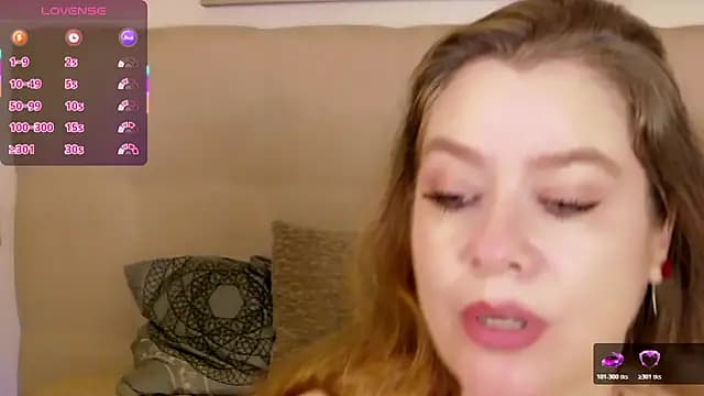 PetersEmily live cam on Stripchat