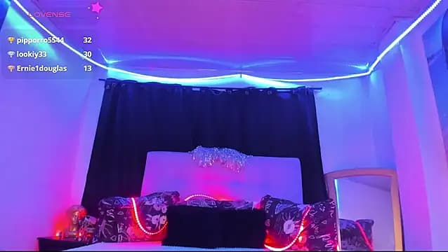 Ethan_Boyy live cam on Stripchat