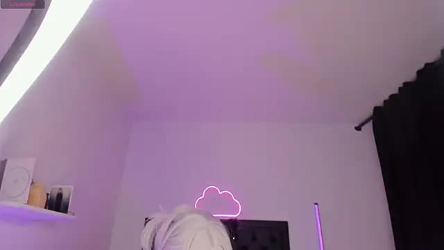 sarastorme live cam