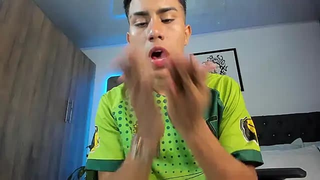 AlanNaughty live cam