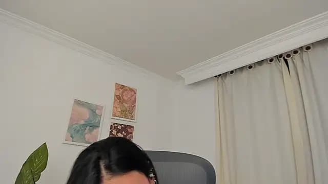canelleGarces live cam