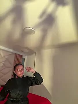 coraline_vera live cam