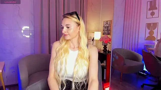 Mila__Lux live cam