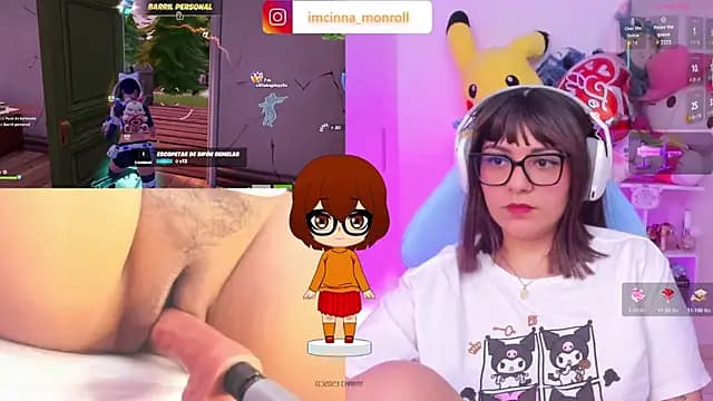 cinna_monroll live cam on Stripchat