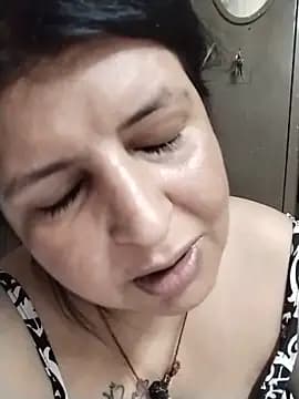 Jann_Riya333 live cam