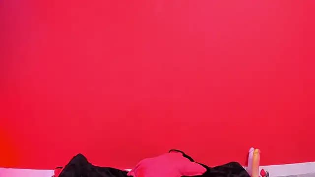 slave_to_pain live cam on Stripchat