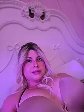 ItsAuroraBorealis live cam