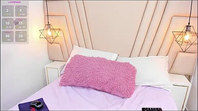 MimiBloom live cam