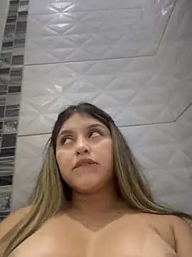 lunablossom_ live cam