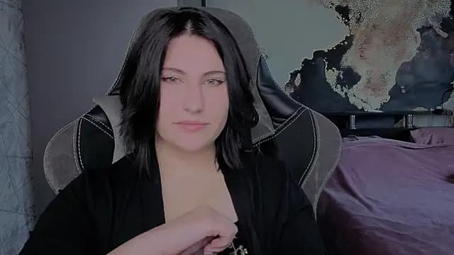 dj_eban_ live cam