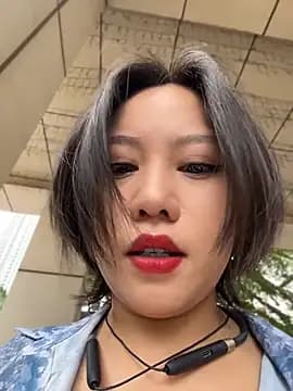 Eliza-E live cam