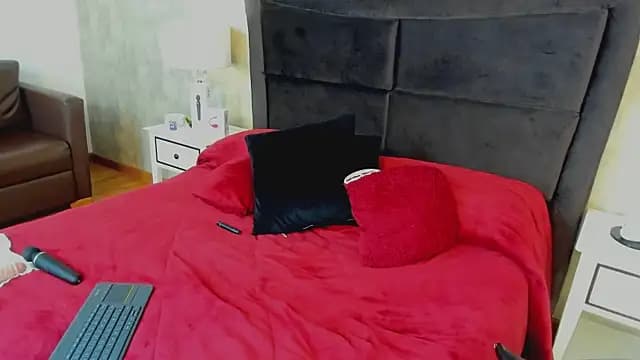 NahomyCarther live cam
