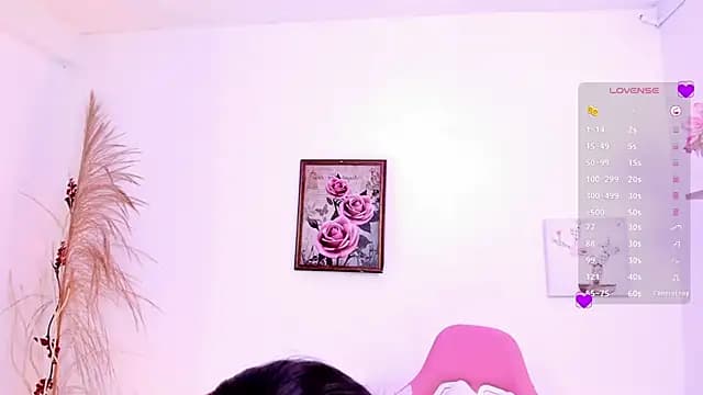 EmmaMyers1 live cam