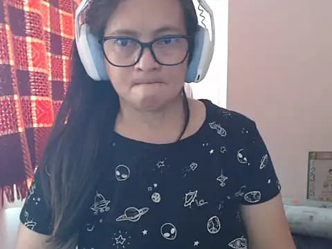 Kinkybela2025 live cam
