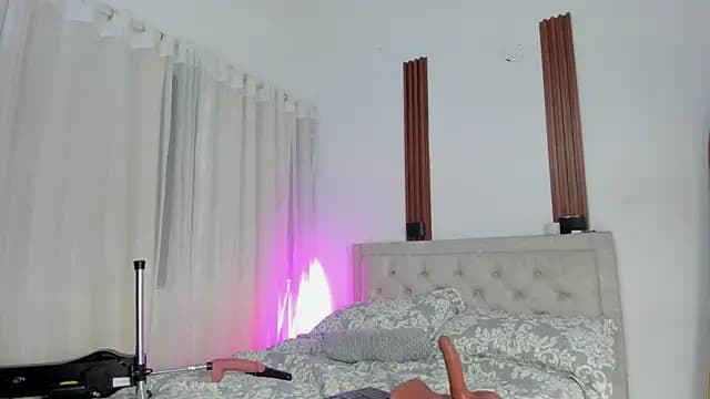 KatieBoison live cam