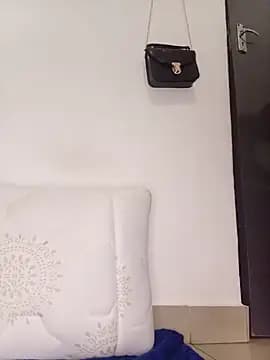Sweethoneypot25 live cam