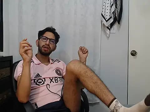 thomass1018 live cam