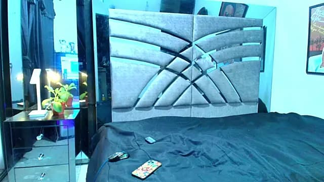Xanderstone00 live cam