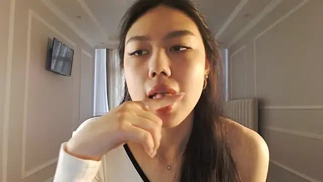 SecretTiny live cam