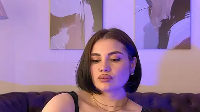 AdrianaToress live cam