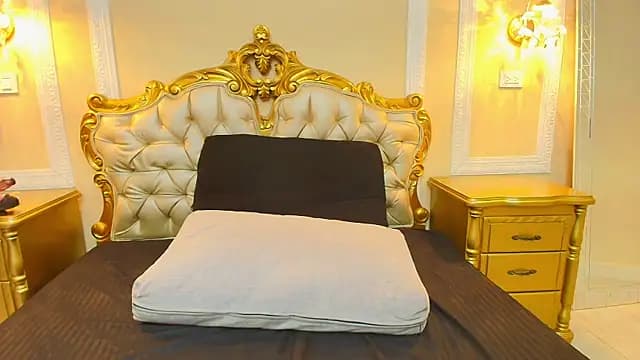 PaulineKosh live cam