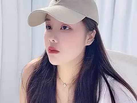 Qingqing19 live cam
