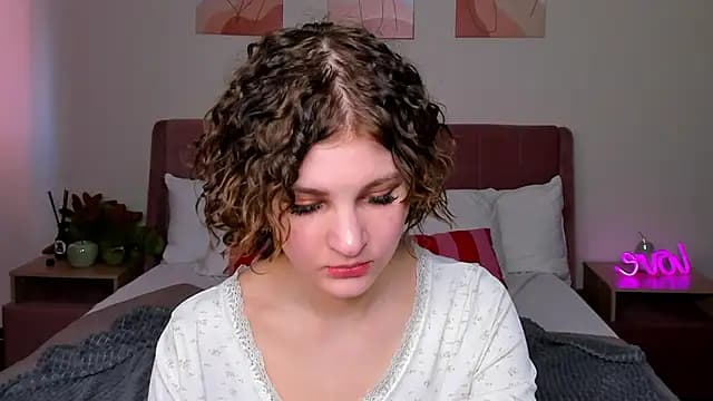 Kira__Fluffy live cam