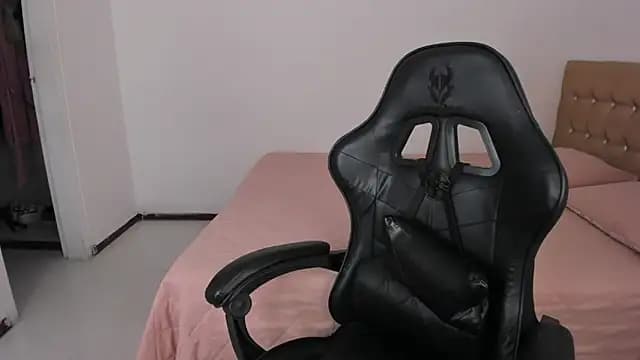 EmmaGrace1999 live cam