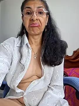 Natasha_50 live cam