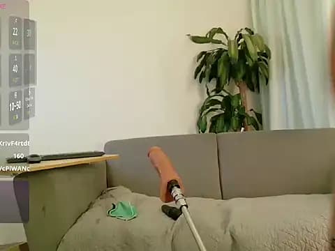 Saly_Moon1 live cam on Stripchat