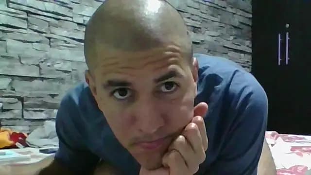 Sexylatin64 live cam