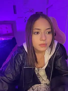 PrettyAmber live cam