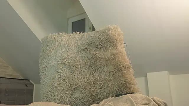 IceBlueBabe live cam