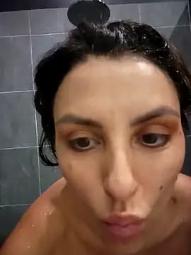 Izabella_Bella live cam