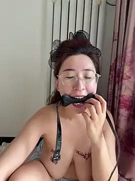 Jingjingxiang-520 live cam