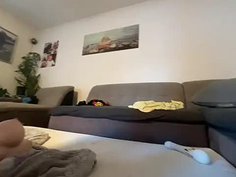 Goldenmoncsy live cam