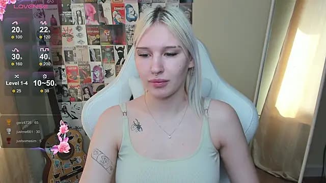 EvelinaLuu live cam