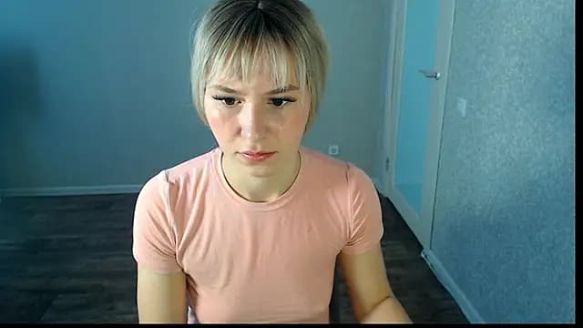 polly_holyy live cam