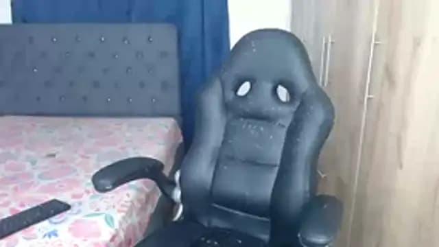 nati_muscle live cam