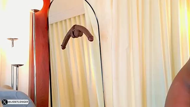 lissetlong69 live cam on Stripchat