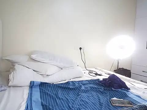 Nelly_yari live cam