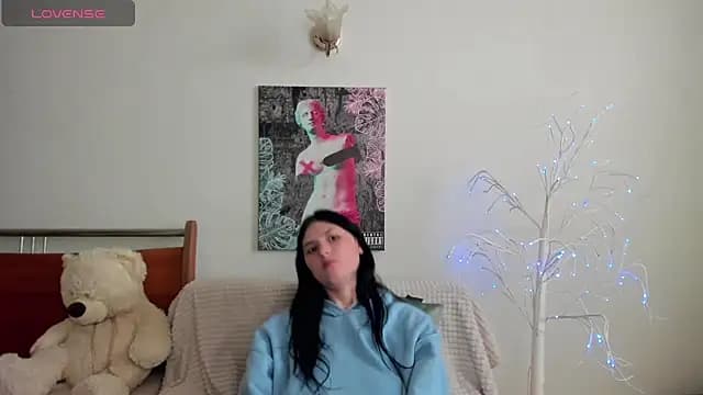 Kira_Devi live cam
