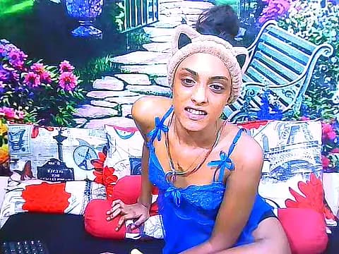 IndianPretty14u2Luv live cam