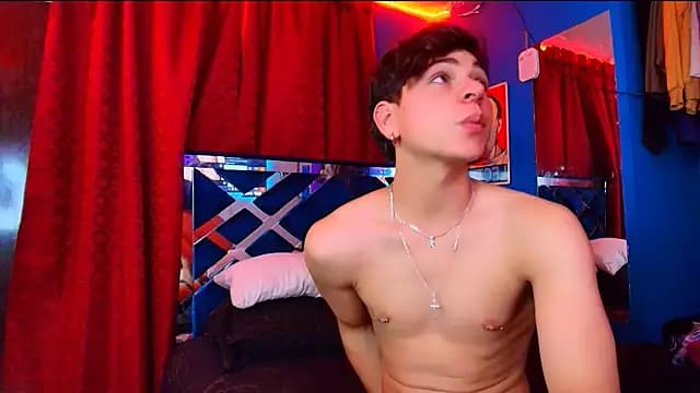 Luke_Howland live cam