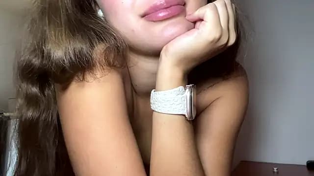 kamila_18_french live cam
